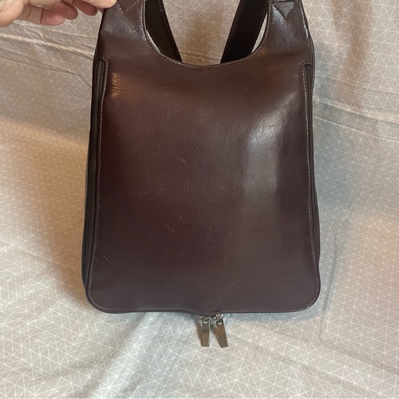 Volare Group Smooth Leather Flap Organizer Backpack - Picture 2 of 10